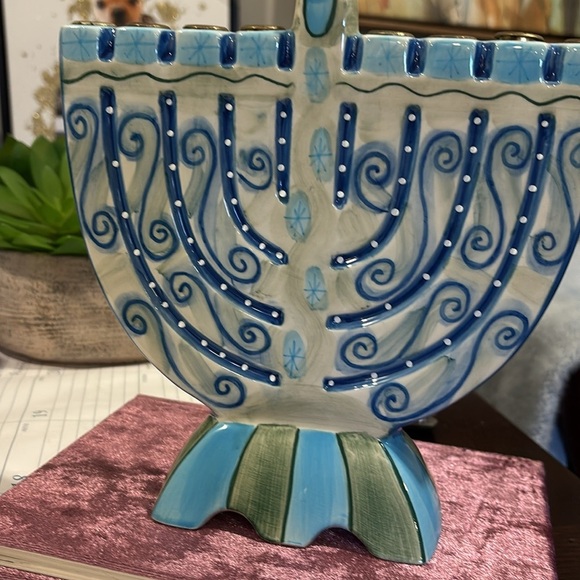 Menorah ~ Absolutely Beautiful Full Size Hand painted Menorah - Picture 2 of 4